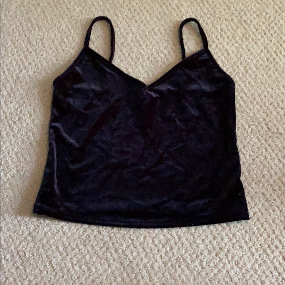 Super cute velvet top!